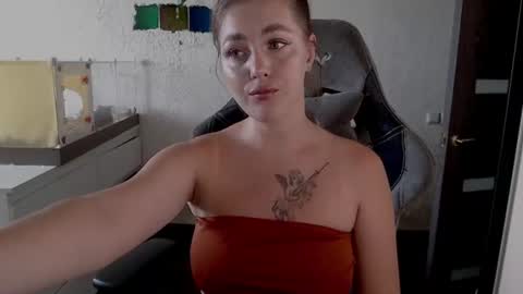 Molly online show from June 29, 7:14 am