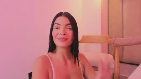 mollyrosse1 online show from June 4, 11:16 am