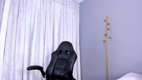 Molly online show from February 20, 3:30 pm