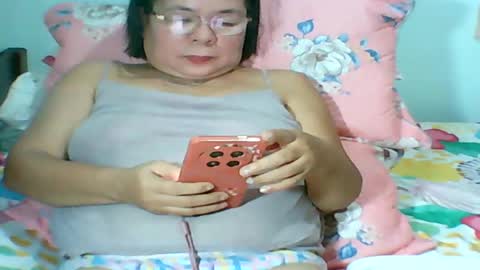 mombastic55 online show from July 3, 8:32 am