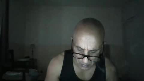 moment71200 online show from November 20, 10:59 am