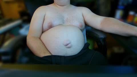 momentofs123 online show from December 16, 5:45 am