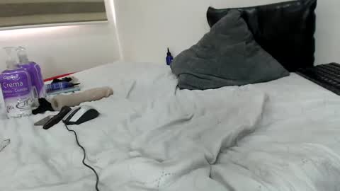 mommy26 online show from February 6, 1:32 pm