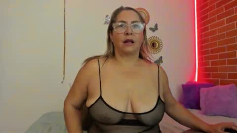 Maja online show from December 19, 4:34 am