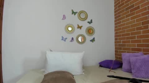 Maja online show from December 24, 3:05 pm