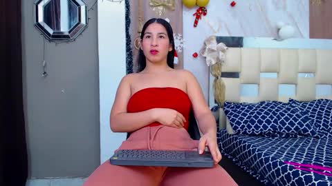 Snapshot of mommy_dulce chatting on December 22, 10:29 pm ANDREA online show from December 22, 10:29 pm