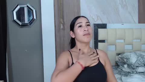 Snapshot of mommy_dulce chatting on February 21, 1:06 am ANDREA online show from February 21, 1:06 am