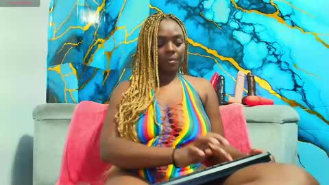  DINAH  online show from May 25, 12:38 am