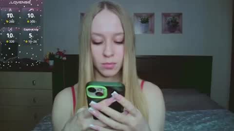 Mona online show from February 12, 4:35 pm