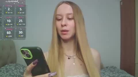 Mona online show from March 4, 9:26 am