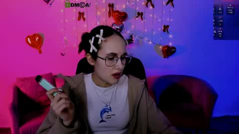 Mona  online show from March 30, 7:15 pm