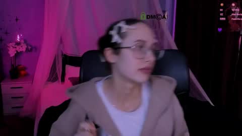 Mona  online show from April 21, 1:42 am