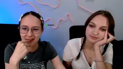 Mona  online show from July 24, 8:45 am