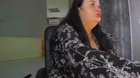 Snapshot of monasteel chatting on June 24, 12:15 pm Monica online show from June 24, 12:15 pm