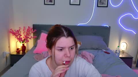 moneyforpeaches online show from April 21, 4:12 pm