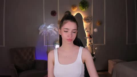 Hi  Im Monica  online show from June 5, 2:23 pm