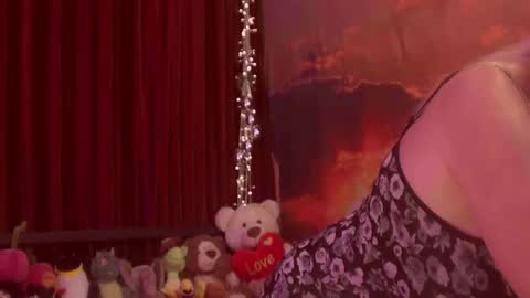 Monika    online show from April 12, 12:37 am