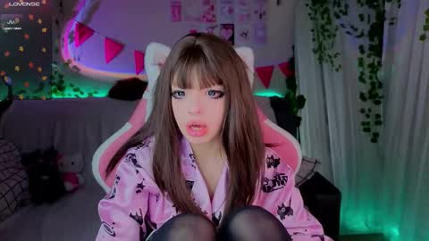 Snapshot of monikamayson chatting on December 16, 4:39 am Monika online show from December 16, 4:39 am