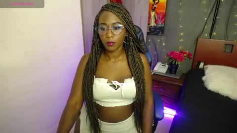 monique78854192 online show from April 9, 9:42 pm