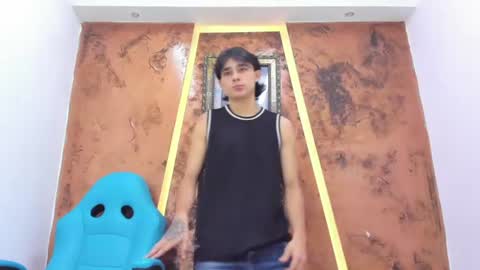 monky_0002 online show from July 6, 3:47 am