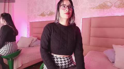 Snapshot of monserrat_towers chatting on February 9, 1:59 pm Adriana online show from February 9, 1:59 pm