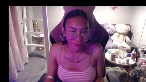 ELYSE A SIMPLE GIRL online show from July 2, 4:35 pm