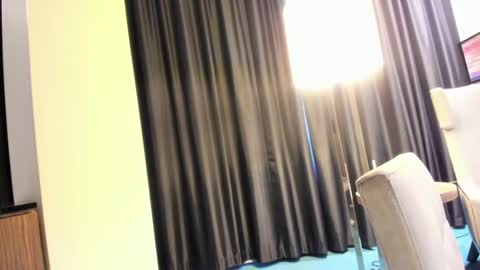 Snapshot of montanairen chatting on January 19, 5:48 am montanairen online show from January 19, 5:48 am