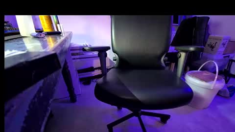 montananaa21111 online show from December 3, 2:25 am