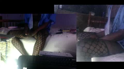 Snapshot of montydxxx2 chatting on June 18, 10:30 am montydxxx2 online show from June 18, 10:30 am