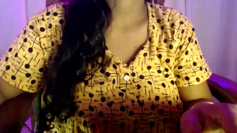 Snapshot of moody_maya chatting on September 10, 1:22 pm Maya online show from September 10, 1:22 pm