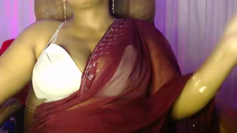 Snapshot of moody_maya chatting on October 12, 11:31 am Maya online show from October 12, 11:31 am