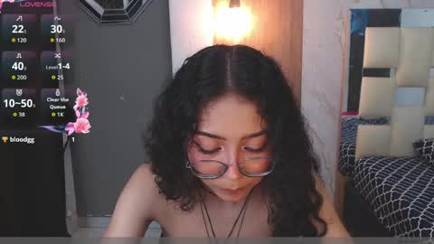 moon_and_fire_ online show from March 27, 8:26 am