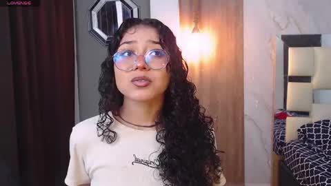 moon_and_fire_ online show from April 14, 6:08 am