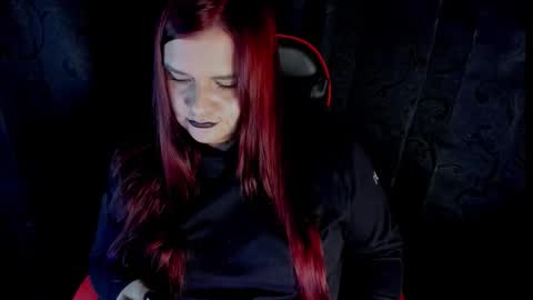 Snapshot of moon_dark520 chatting on February 13, 2:40 am Lilith online show from February 13, 2:40 am