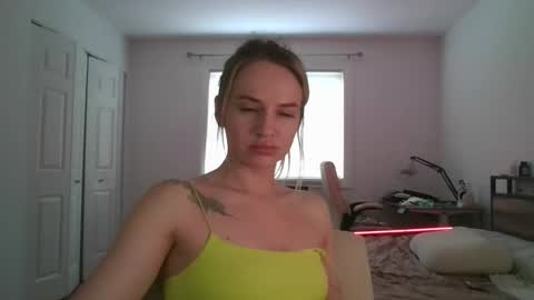 moon_light_girl online show from May 21, 5:31 pm