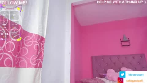 moon_roxee online show from March 10, 11:10 pm