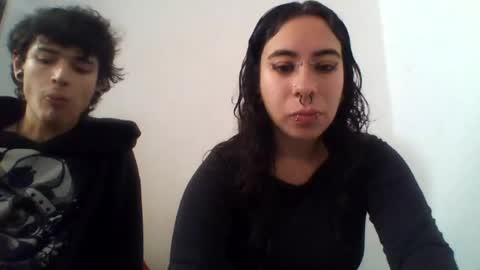 moonandzukko online show from August 5, 8:55 pm