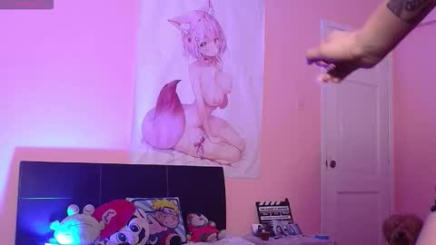 Snapshot of moonfiredance chatting on December 2, 2:39 am Nicky online show from December 2, 2:39 am