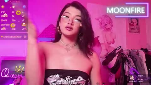 Snapshot of moonfiredance chatting on February 13, 12:56 pm Nicky online show from February 13, 12:56 pm