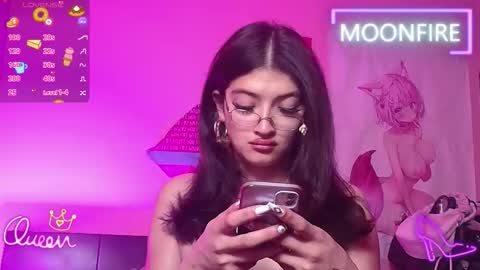 Snapshot of moonfiredance chatting on February 17, 4:31 am Nicky online show from February 17, 4:31 am