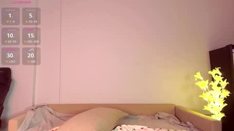 Snapshot of moonmimmi chatting on February 20, 6:19 am moonmimmi online show from February 20, 6:19 am