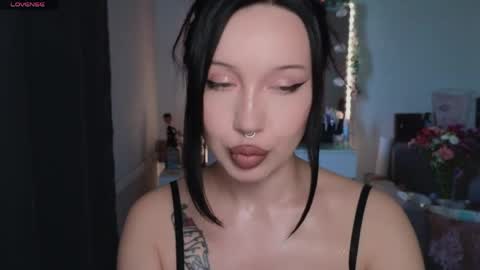 Snapshot of moranagoddess chatting on April 2, 2:26 pm Morana follow my boosty online show from April 2, 2:26 pm