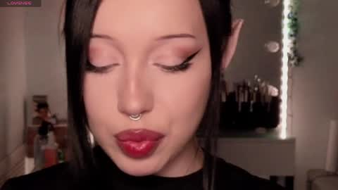 Snapshot of moranagoddess chatting on April 8, 3:34 pm Morana follow my boosty online show from April 8, 3:34 pm