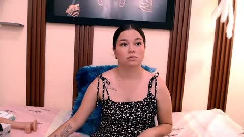 alexia online show from April 17, 7:06 pm