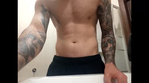 Cloud Strife online show from December 4, 5:33 pm