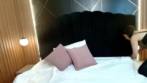 Moriah online show from February 21, 12:17 pm