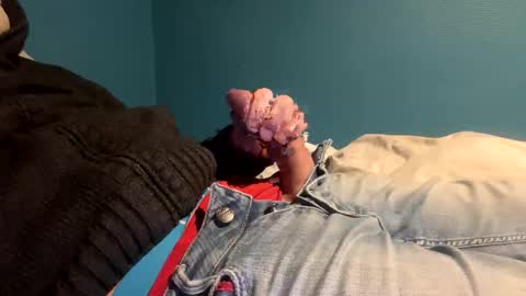 Snapshot of mouillelenos chatting on February 16, 7:10 pm CamO online show from February 16, 7:10 pm