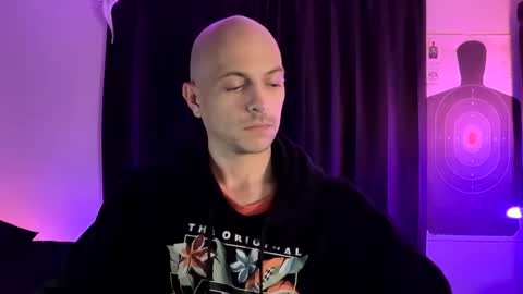 mount_vesuvius online show from November 24, 11:32 am