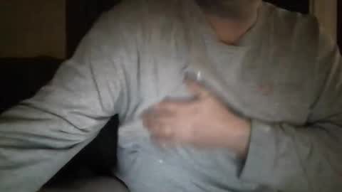 Snapshot of mr1bucket chatting on February 26, 3:16 am mr1bucket online show from February 26, 3:16 am
