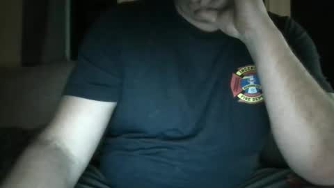 Snapshot of mr1bucket chatting on April 7, 12:55 am mr1bucket online show from April 7, 12:55 am